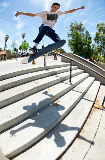 <!--dala15-->

Alejandro Burnell keeps it goin’ throughout the day with a straight No

Comply down the stairs.