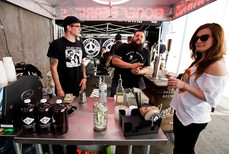 <!--pro16sunday-->

Commune Coffee will get you spracked!