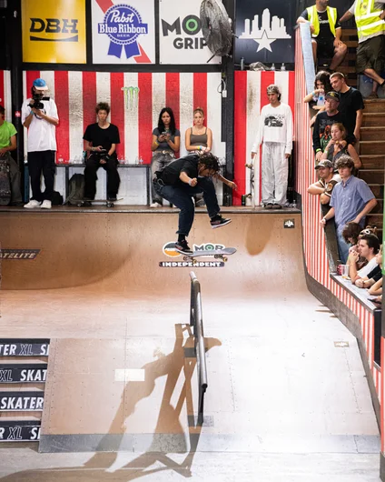 Flick Front Blunt