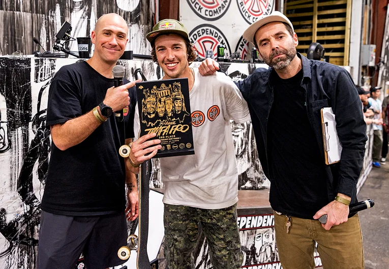 <!--pro19quals-->

Ryan Decenzo’s been doin’ this shit, 3rd Place Independent Best Trick.
