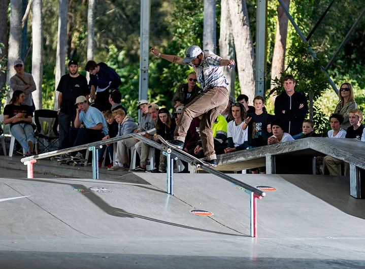 <!--daausfinals-->

Meanwhile back at the course, John Bejarano sized it up with some FS Blunts.