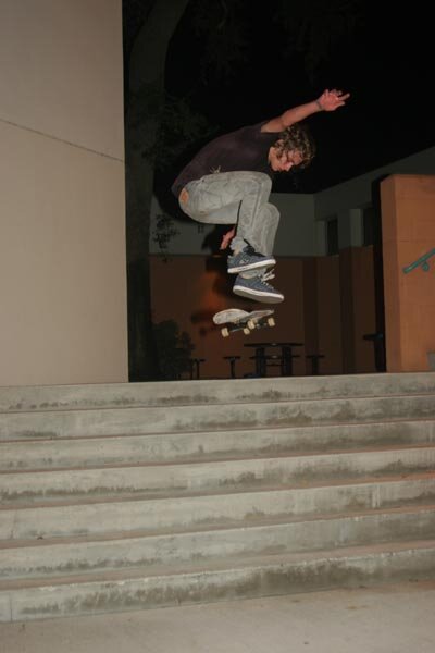 Evan Ahlswede - heelflip