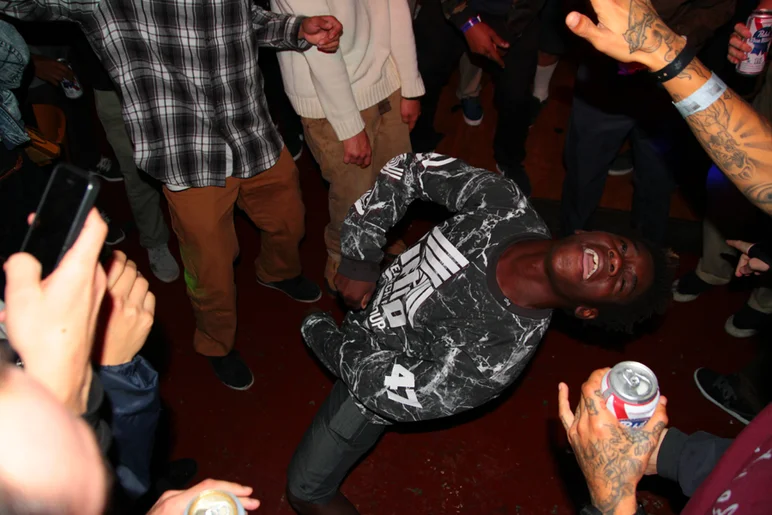 <!--ta14-fn-->
You think Zion Wright was hyped to be out last night?