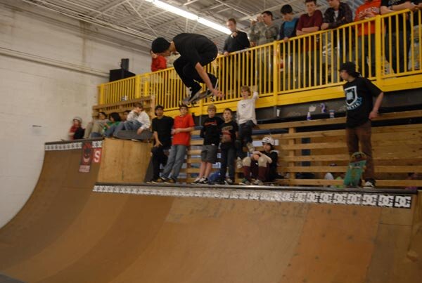 Dylan Perry – lofty backside ollie
