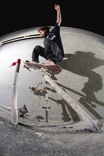 <!--bustedmicvideo-->
