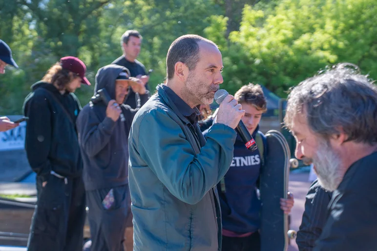 You're fresh off the plane from America and you've landed in Paris. What's the first thing you are going to see? Paul Zitzer announcing the Flippy Trick Challenge to kick off the 16th annual Far'n High!

<!--farnhigh2024-->