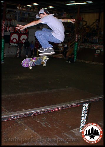 Chris Burnett - kickflip