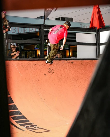 Peaking through at a Blunt Nosegrab Fakie from Mason Martin

<!--skatingacrossborders2023-->