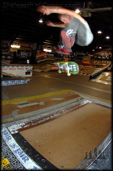 Shane Browning - switch frontside heelflip