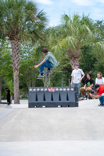 <!--gsd21-->
Westside Skateshop's Mikey Premet starts things off with a Frontside 360 over the barrier. That trick is definitely worth a couple bucks.