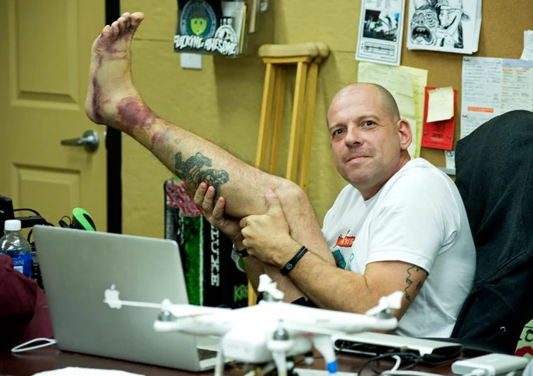 <!--pro16saturday-->

Meanwhile in the office, Hoovis shows off his Hoof.