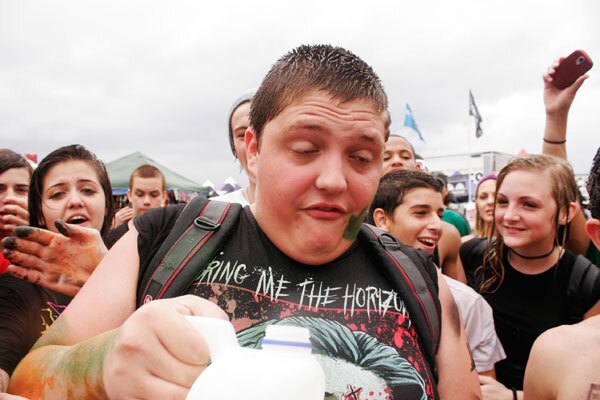 Warped Tour 2010: This kid got bitter milk face