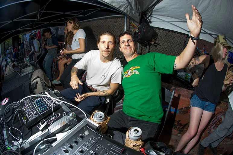 <!--danycsat-->

Well look who showed up to check out best trick! Erik Ellington in the flesh!