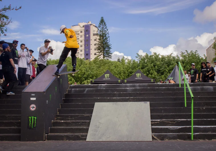Gabriel Fortunato - FS noseslide

<!--vjamsuzano-->