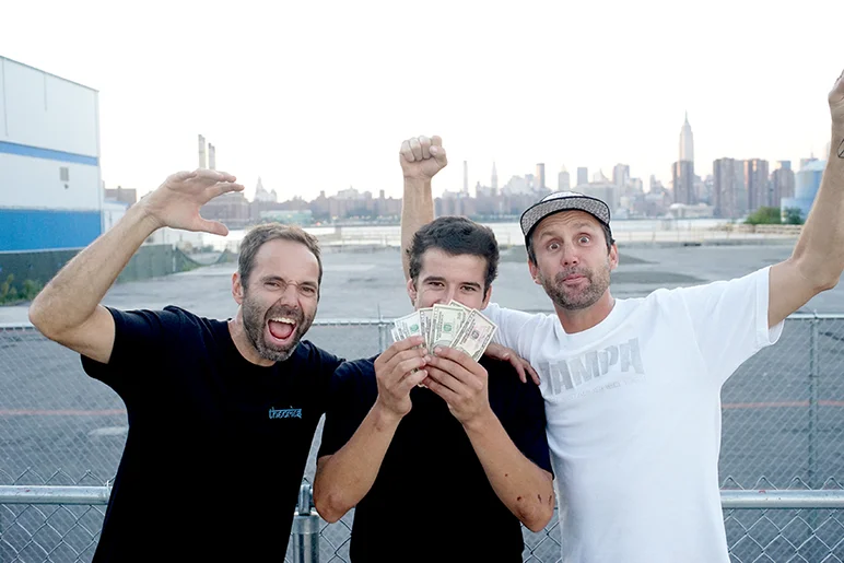 <!--danyc15-->

Naturally the bosses awarded him money and praise. Well deserved.