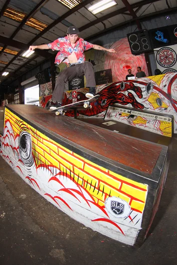 <!--bff2018-->

Sly Sullivan : Nollie 5-0