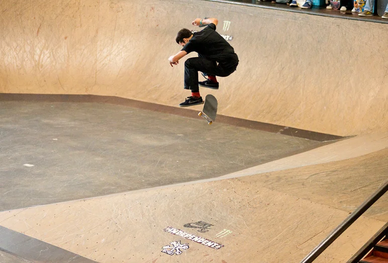 <!--am15satday-->

Antonio Durao, Nollie Heel Blasphemy.