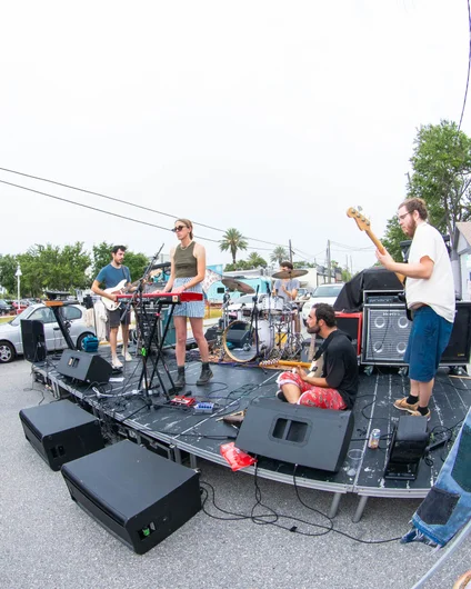 This band was great. No idea who they are, but I wish I knew!

<!--skatingacrossborders2022-->