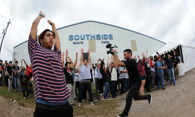 <!-- mawtexasnov13 -->

Uncle Sam joined in the wave going down the line of spectators out front of Southside Skatepark as HiDefJoe captured the moment.