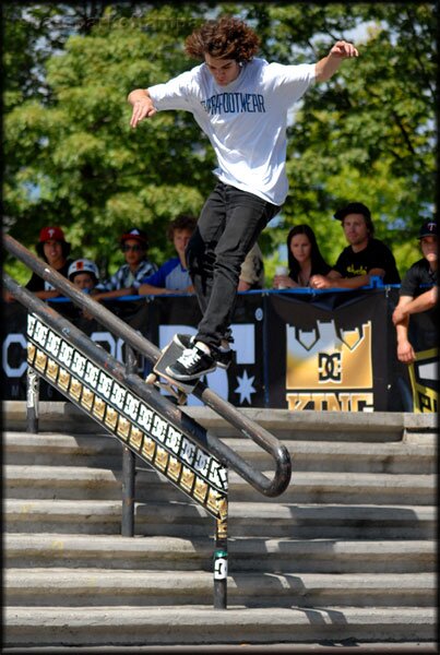 JS Lapierre - frontside feeble