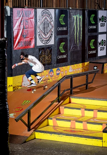 Ginwoo zipping through the park with a Kickflip Backlip thrown in there.

<!--TampaAm21Finals-->