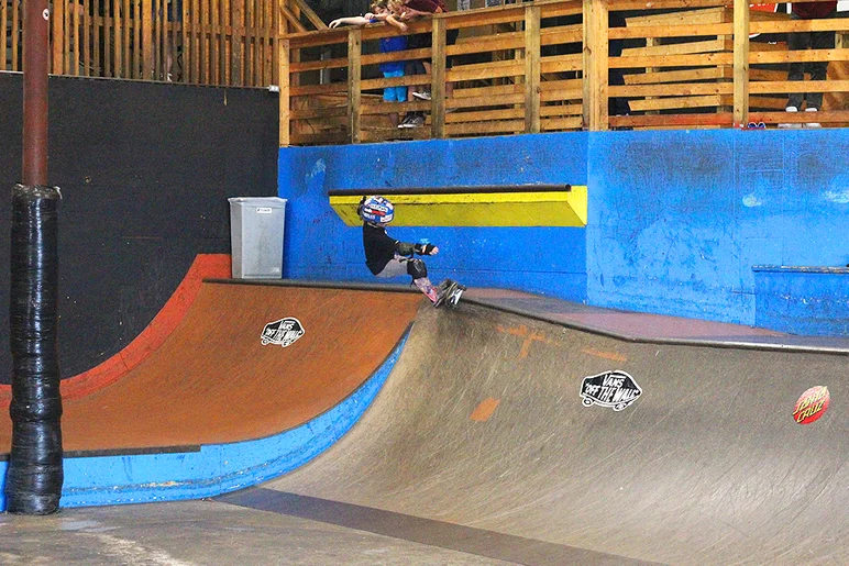 <!--hj17photos-->

Jonny Moening - Frontside Grind