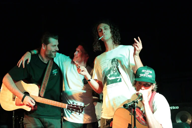 <!--pro15satnight-->

Evan Smith and friends jumped in a photo.  Did you know Evan rolls his own cigarettes?