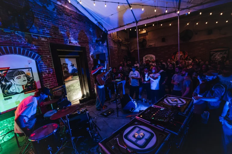 Now it's time to head to the patio for STARHEADBODY 


<!--tampapro23fridaynight-->