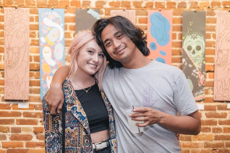 <!--pro19thursnight-->

Uncle Sam and his lady.