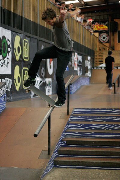 Sebastian Vargas - noseblunt slide