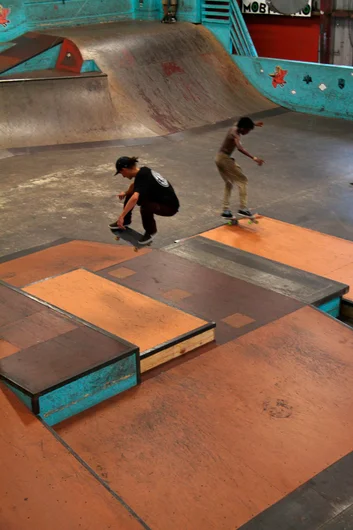 <!--andalewheelie-->

Someone must have not told Jereme Knibbs that you have to manual to win… full speed Ollie over.