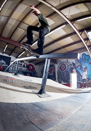 <!--dachi19d1-->

Early Bird gets the worm, Gunner Frazier guns down a Switch F/S Nosegrind.