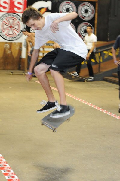 Garry Sweet - frontside pop shuv