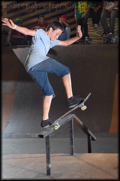 Frontside bluntslide