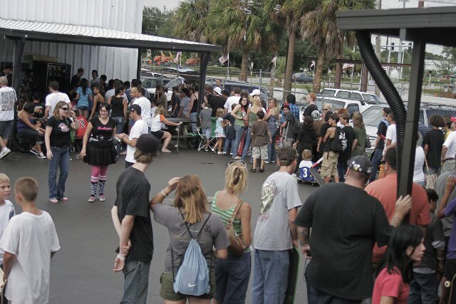 Manny Mania Miami - Bam still draws a crowd