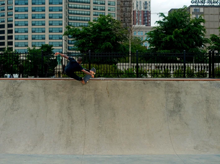 <!--dachithurs-->

Jay Fairman swerves through some traffic full speed and gets a 5-O Fakie.