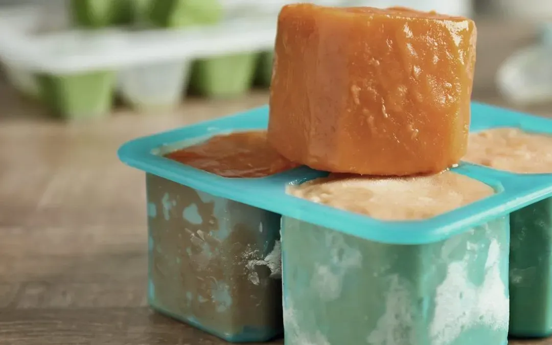 DIY Dog Treats: Frozen Bananas Recipe (with peanut butter!)