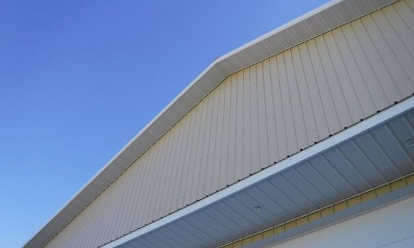 Applying Sofitt panels