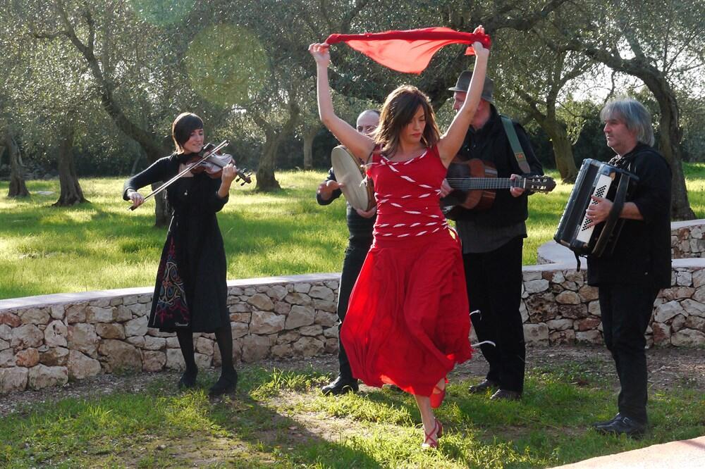Pizzica: Traditional Italian Folk Dance
