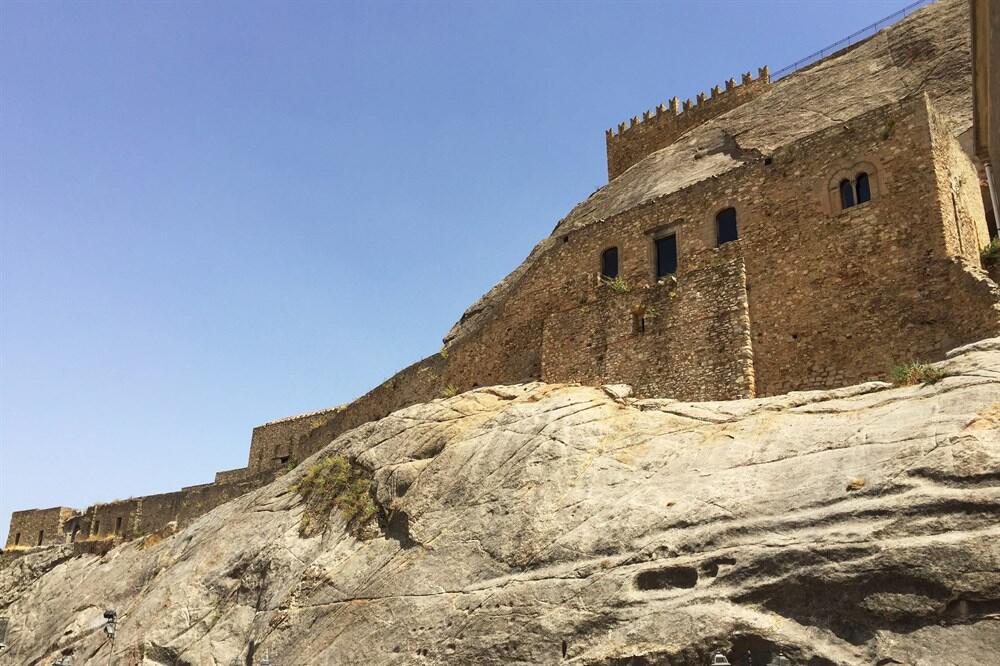 Sperlinga Castle