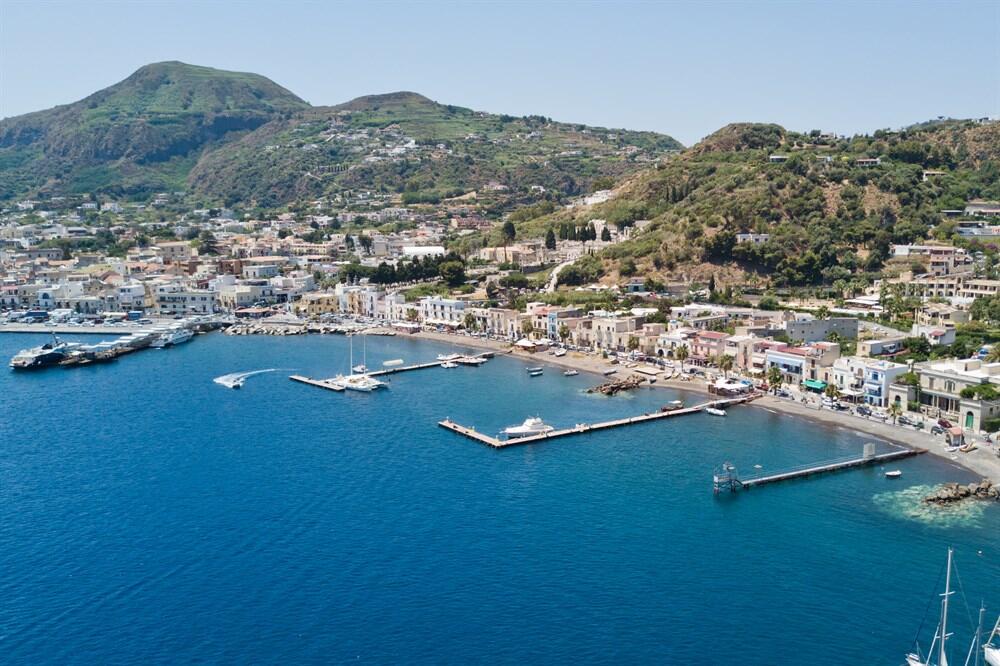 Posidonia Aeolian Islands