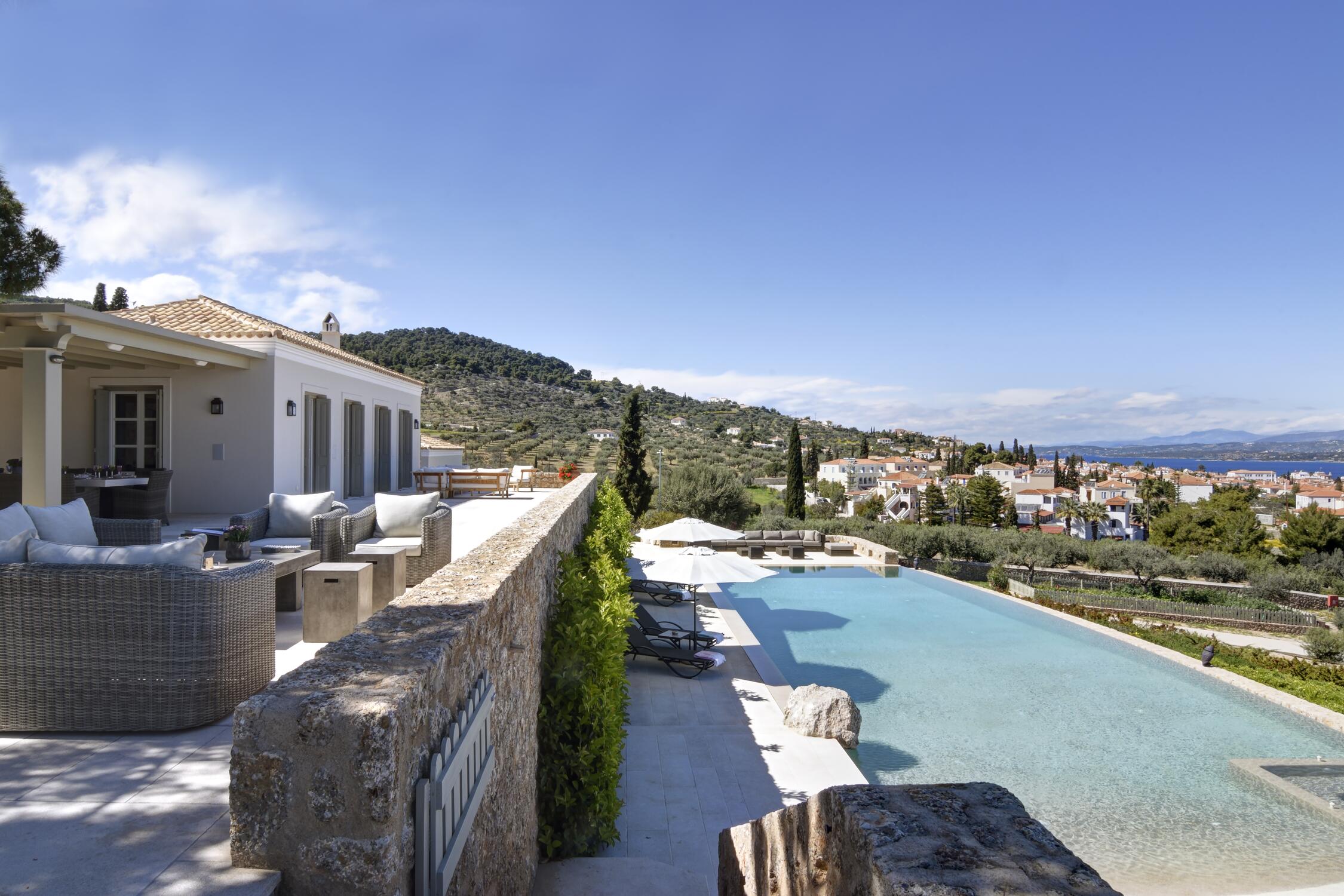 Villas for Extraordinary Celebrations: Cleonice
