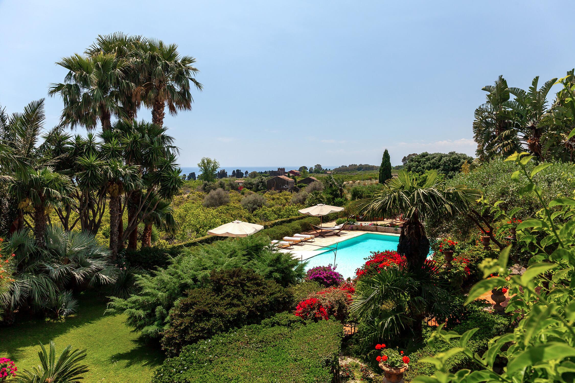 Villas for Extraordinary Celebrations: Don Arcangelo all'Olmo