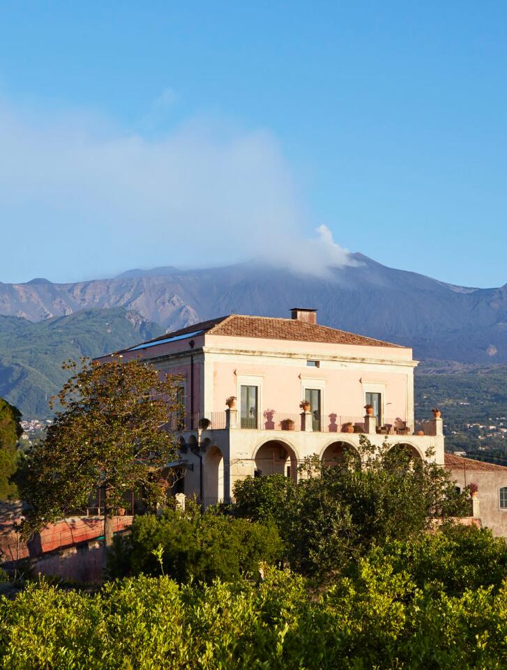 Rocca delle Tre Contrade, Sicily