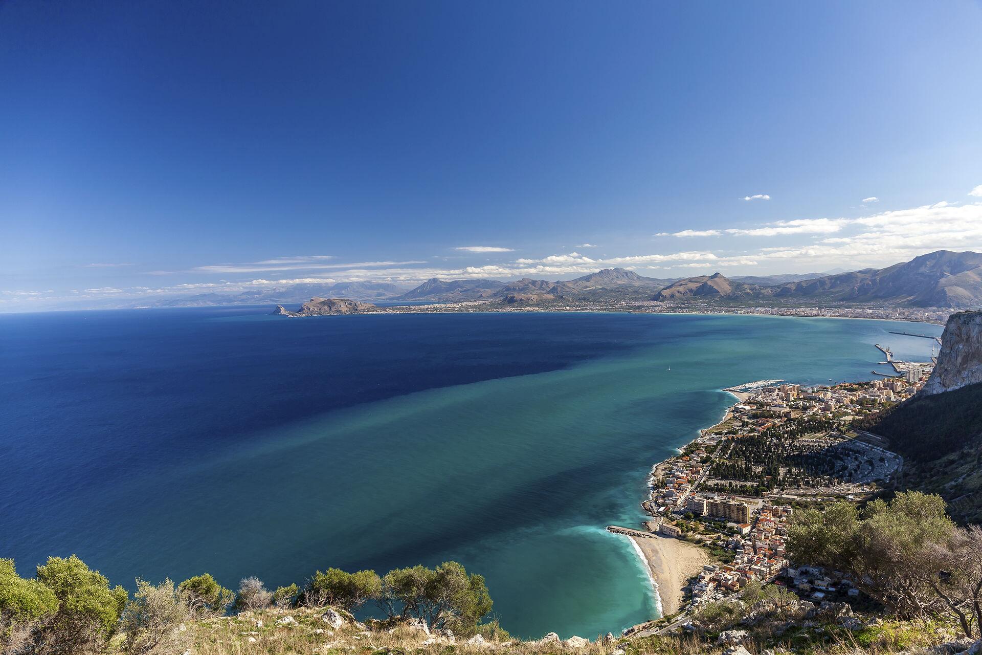 The History of Sicilian Emigration to America, Australia & Monterey