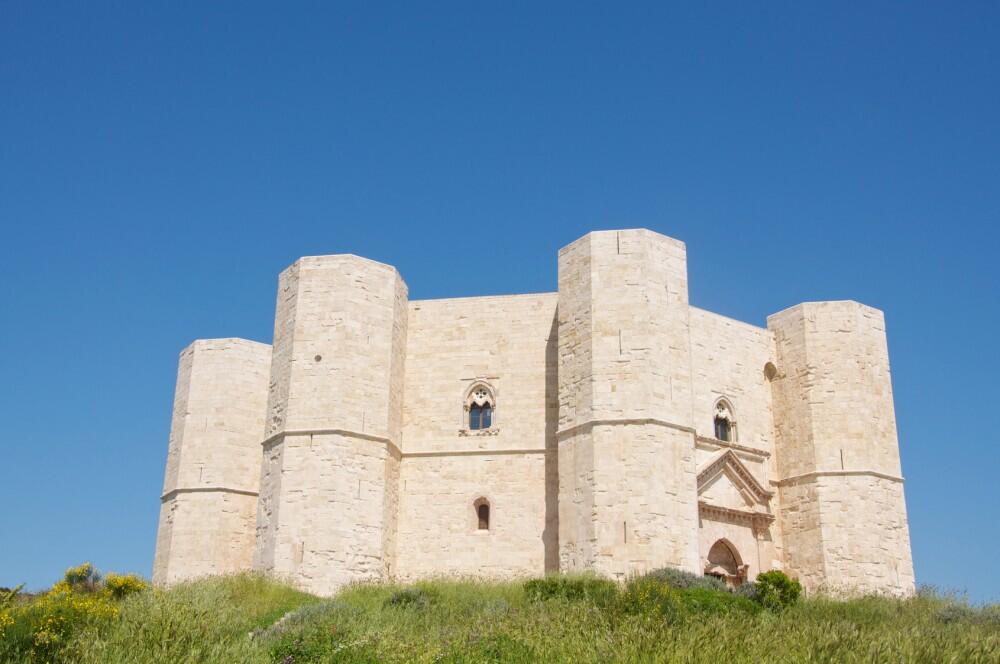 Castel Del Monte - History of Puglia