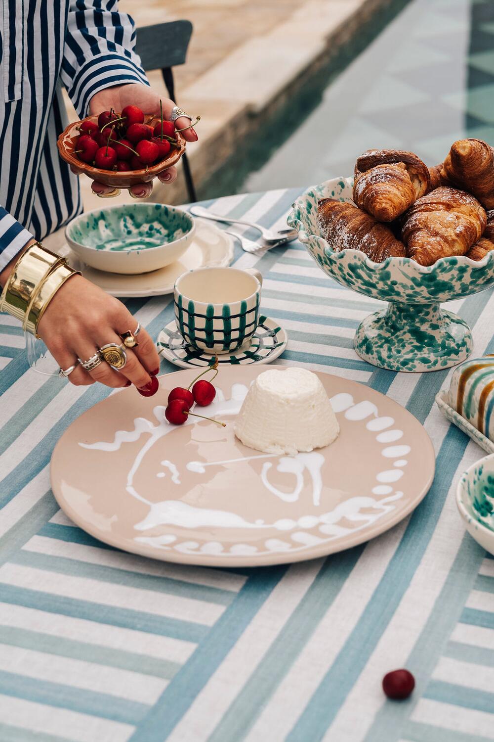Table setting