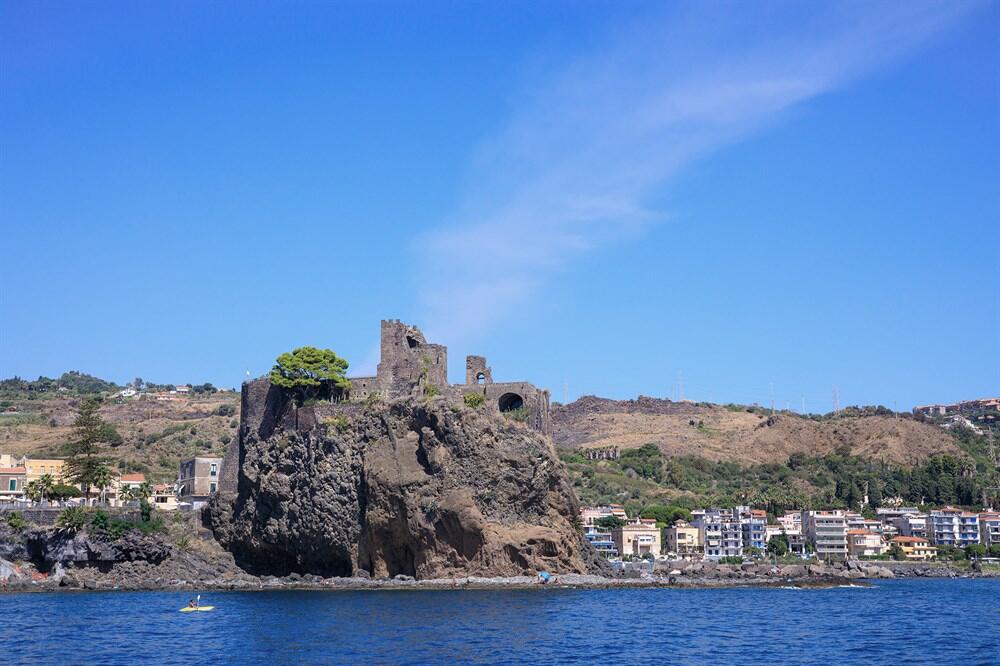 Il Castello di Aci Castello
