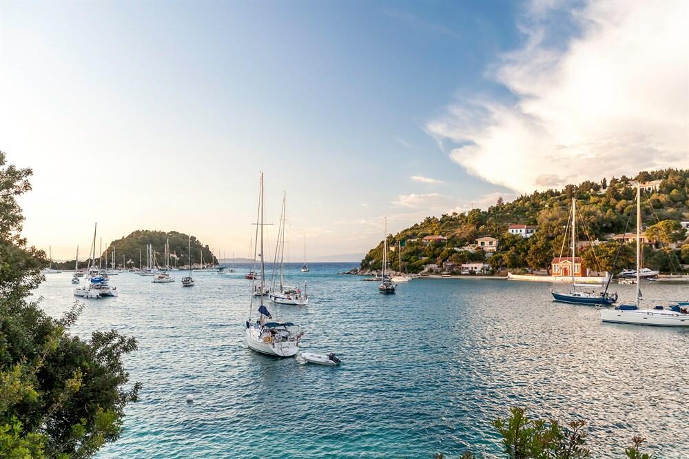 paxos travel guide
