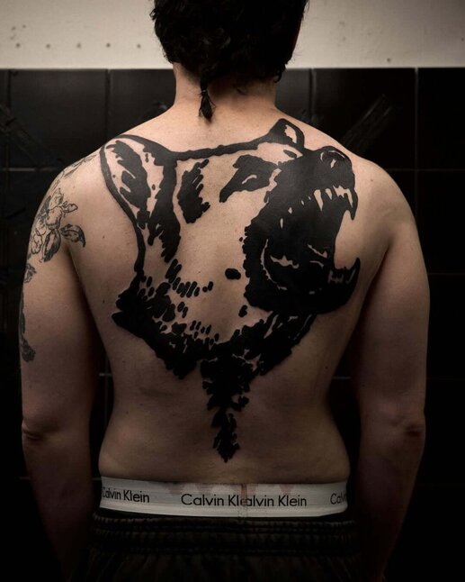 Hannes Blackwork Tattoo Back piece of dog